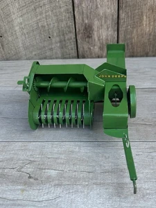 Vintage Ertyl John Deere Vierkant-Heuballenpresse Maßstab 1:16 - Bild 1 von 7