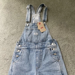 Mono de inspiración vintage Levis delantal con tirantes para mujer talla 2XS azul claro nuevo con etiquetas - Imagen 1 de 19