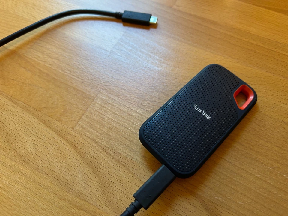 闪迪 Extreme 500GB USB-C 便携式外置固态硬盘 (SDSSDE60-500G) — 第 1/4 张图片