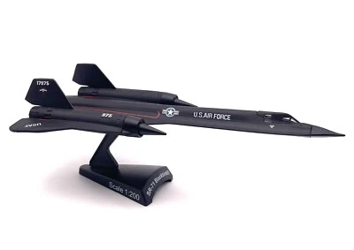 Lockheed SR-71 Blackbird Spy Plane - USAF 1/200 Scale Diecast Metal Model - Image 1 of 4