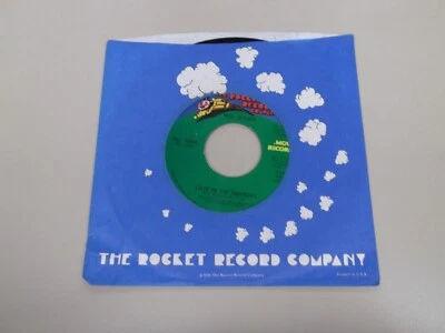 Neil Sedaka - Love In The Shadows / Baby, Don't Let It Mess Your Mind - NM - Image 1 of 4