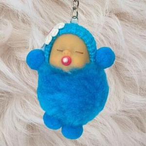 Sleepy baby con ciuccio piccolo pompon in blu portachiavi charm portachiavi borsetta - Foto 1 di 6