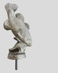 fISH SALTWATER BASS SILVERTONE METAL ART FIGURAL TROPHY TOPPER VINTAGE neocurio - Picture 1 of 7