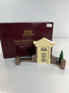 Dept 56 Disney Parks Village "Olde World Antiques Gate" #53554 Neu im Karton - Bild 1 von 3