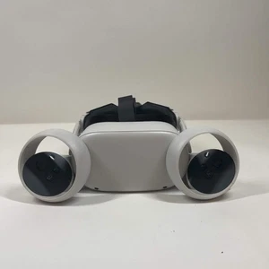 Oculus Quest 2 256GB Standalone All-in-One VR Headset KW49CM - Picture 1 of 5