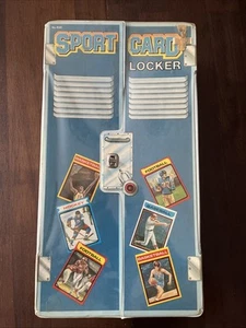 Vintage 1970s Sports Card Locker No. 830 HG Toys Card Case - Picture 1 of 7