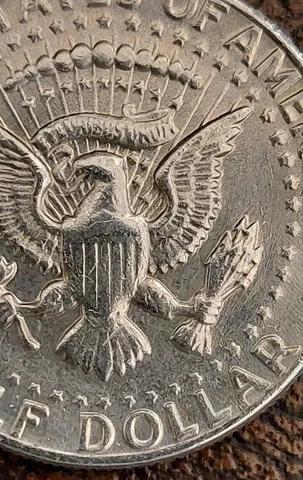 1982 P KENNEDY HALF DOLLAR COIN WEAK / LIGHT FG  ERROR - 0125 Cover