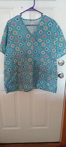 Scrub Top SB Women's Turquoise Blue Geometric Floral XL - Soft & Comfortable🌟 - Picture 1 of 3