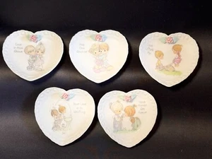 Precious Moments Mini 3.5" Heart Shaped Porcelain Plates 1996 - Lot of 5 - Picture 1 of 11