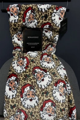 VIRAL! Christmas Santa Cheetah/Leopard Animal Print Plush Throw Blanket 60x70 - Image 1 of 4