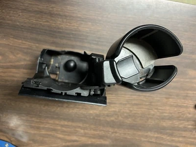 2003-2006 Mercedes-Benz W220 CUP DRINK HOLDER S600 S500 S350 S430 S55 AMG OEM💯 - Image 1 of 4