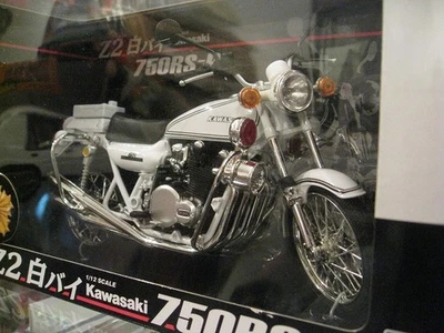 Ok Prima Edizione Portaelicotteri 1/12 Kawasaki Z2 Bianco Moto 750RS-P - Immagine 1 di 4
