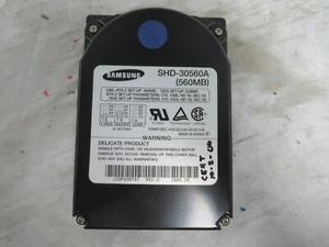 Samsung SHD-30560A Hard Disk Drive IDE J2QF409232 Rev F 560MB (Lot #1) - Picture 1 of 5