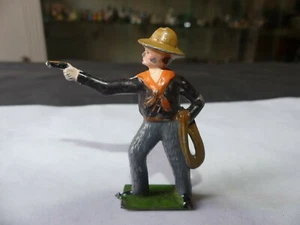 FIGURINE PLOMB BF COW BOY LASSO ET PISTOLET NOIR ET GRIS - Picture 1 of 2