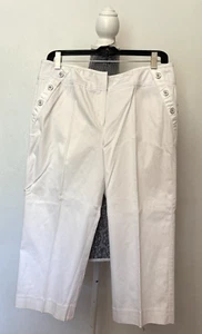 Larry Levine Stretch Petite White Capris Cute Button Details Size 8P NWT - Picture 1 of 5