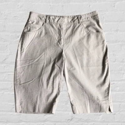 Sport Haley Golf y Bermudas Casuales Foto 1 de 4