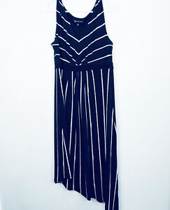 Jones New York women’s size M black white striped sleeveless dress