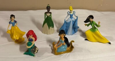 Princesa Disney - Lote de 6 figuras de PVC / adornos para pasteles - Mulan, Ariel, más Foto 1 de 2