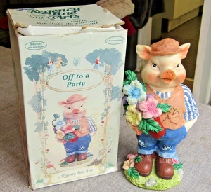 Vintage Regency Fine Arts Farmer Pig Figurine Off to a Party 18cm Tall - Foto 1 di 9