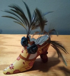 Limoges France Hinged Trinket Box Shoe W/ Feathers Limited Ed EUC Fiona Sanders - Picture 1 of 10
