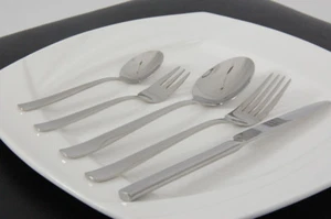 84 Tlg Besteckset Edelstahl 18/10 Besteck 12 Personen mit Koffer Neu - Bild 1 von 2