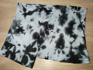 BCBG GENERATION INFINITY SCARF blue black tie dye KNIT WARM! - Picture 1 of 1