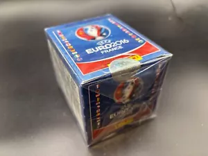 BOX CALCIATORI PANINI EURO 2016 50 BUSTINE SIGILLATO SEALED - Foto 1 di 4