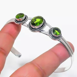 Green Peridot Gemstone Handmade 925 Sterling silver Adjustable Cuff Bracelet - Picture 1 of 1