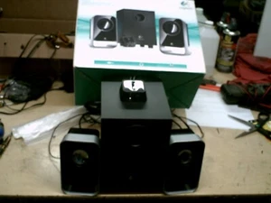 Altavoces estéreo Logitech ls21 más subwoofer. - Imagen 1 de 1