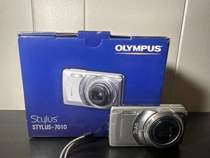 Olympus Stylus 7010 12mp Digital Camera w/ Battery, Charger, Tested - Picture 1 of 8