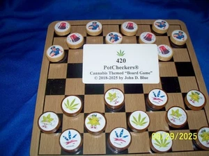 PotCheckers® and TicTacToke® / 2 games onn the same board - Picture 1 of 6