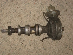 70 Ford Torino 390 Distributor C7AF-12127-AA Date Code 9F5 OEM Mercury Cyclone - Picture 1 of 4