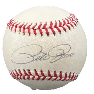 AUTHENTICATED PETE ROSE SIGNED BASEBALL - "CHARLIE HUSTLE" HIT KING WITH JSA COA - Picture 1 of 5