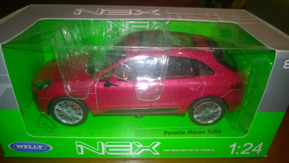 Porsche Macan Turbo Welly 1:24 - Immagine 1 di 1
