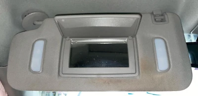 Viseira solar lateral 2010 GMC Terrain OEM esquerda motoristas cinza 2011-2017 - Imagem 1 de 3