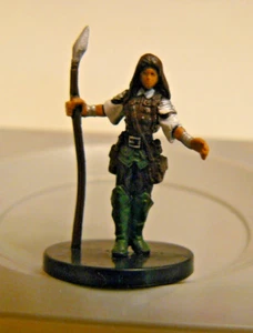 D&D miniatures Archfiends HEALER human female cleric #09 w/ card. NIB - Picture 1 of 2