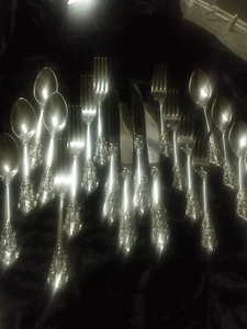 20 piece place setting, baroque styled Dark silver plate, Marked China HEAVY - Picture 1 of 21
