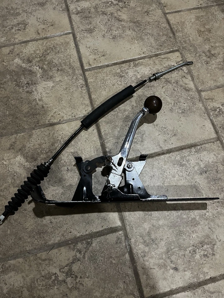 GM Oldsmobile Cutlass 1970-1972 palanca de cambios automática de piso perilla y cable de nogal Foto 1 de 4