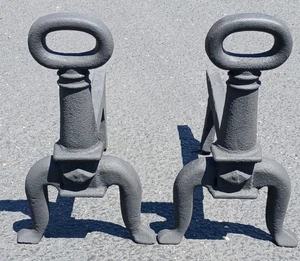 ANTIQUE PAIR CAST IRON ANDIRONS ~ RING TOP ~ Fire Dogs ~ Pre-owned - Picture 1 of 24
