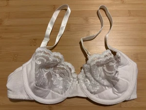 Vintage Victoria’s Secret Lace Cotton Unlined Underwire Bra White 34B - Picture 1 of 7