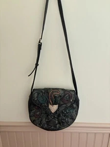 Bolso Bandolera NAS Alentino De Colección Cuero Sintético Retazos Negro y Verde - Imagen 1 de 24