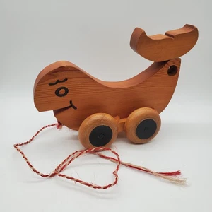 Vintage hand made Wooden Whale kids Child’s baby Toy on wheels with string - Picture 1 of 8