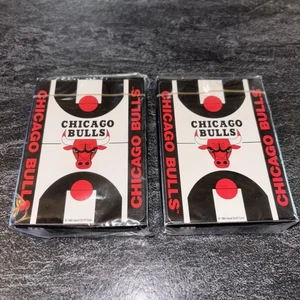 Zwei Chicago Bulls NBA lizenzierte Spielkarten unbenutzt ungeöffnet Vintage 1994 LOC 1C - Bild 1 von 9