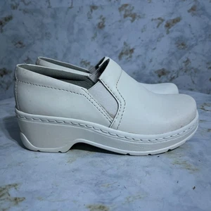 KLOGS Womens Size 6M Shoes White Leather Slip On Comfort Career Nurse Work Clogs - Picture 1 of 14
