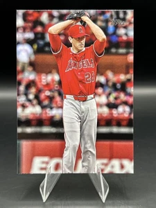 2025 Topps Update Series Image variation #US136 Kyle Hendricks L.A Angels SP - Picture 1 of 2