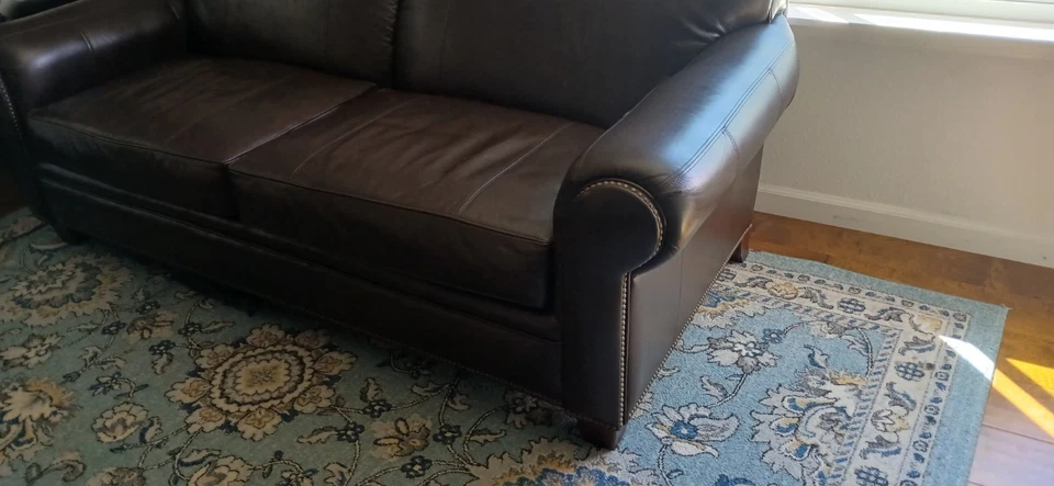 Sofá de peluche gastos de envío para EE. UU. Foto 1 de 2