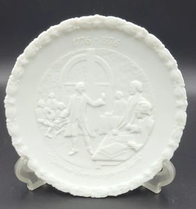 Vintage Fenton Satin Milk Glass Bicentennial Plate 1st In Series NIB Pamphlets - Picture 1 of 20