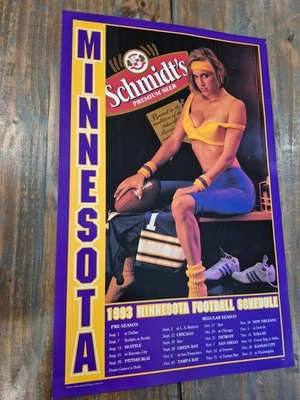 Póster vintage Schmidt Beer 18” X 27” Minnesota Vikings modelo sexy mujer dama Foto 1 de 4