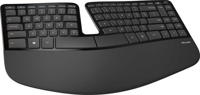 NEW CHIC ORTEK TECHNOLOGY ERGONOMIC USB EURO KEYBOARD EKB-880 GM8EKB104M  DS-RM0