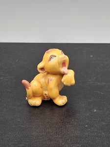 VTG DISNEY Lion King Young Simba Bone China Ceramic Figure Licking Cleaning Paw - Picture 1 of 6